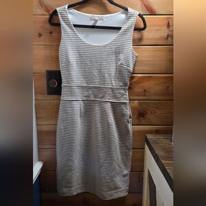Banana Republic Sz 0 Beige/white Fitted Midi P2P 16 Waist 13. Pretty Dress 0065